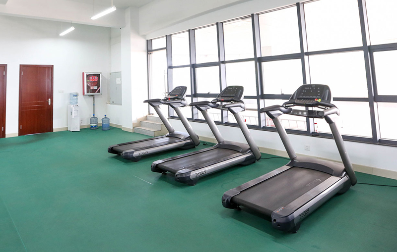 单位健身房器材